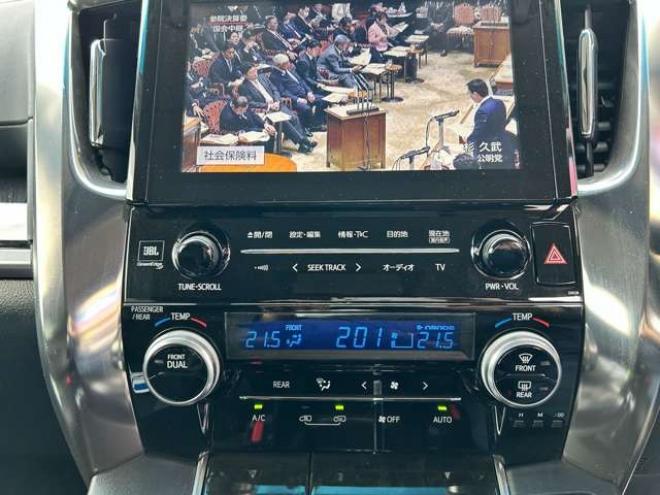 アルファード2.5 S 4WD　電動スライドドアフリップダウンモニター 2500