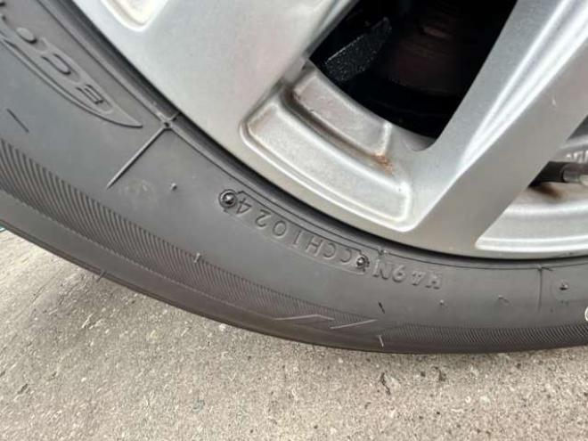 ヴォクシー2.0 X 4WD　電動スライドドア　冬タイヤセット　ドラレコ　アクセル踏み間違い防止装置 ナビTVバックモニター 2000