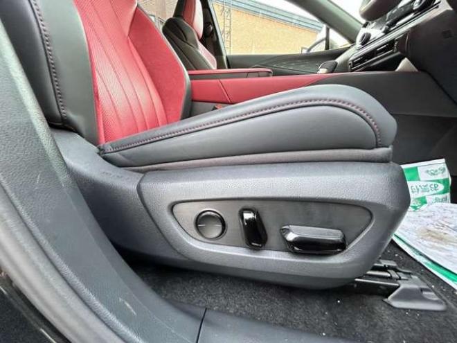 レクサスRX 350 Fスポーツ 4WD　レーダークルーズコントロール　ステアリングヒーター 2400