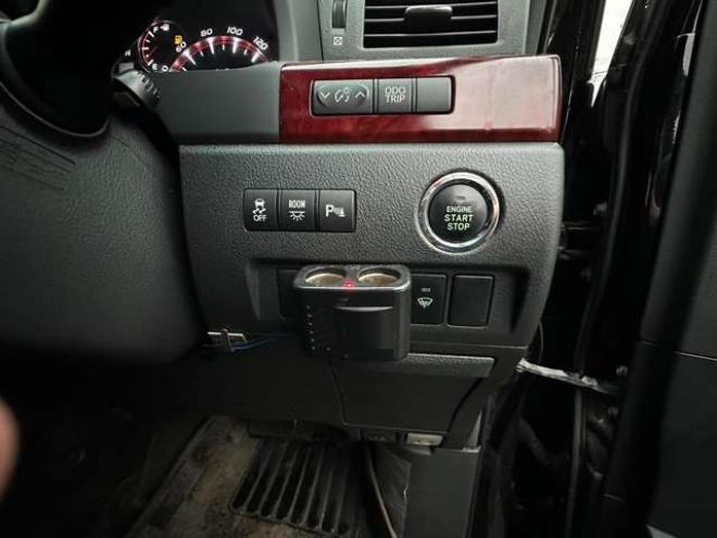 ヴェルファイア2.4 Z 4WD　HDDナビ　Bluetooth　地デジ　両側パワースライドドア　フリップダウンモンター　プッシュスタート　横滑り防止装置　コーナーセンサー　ETC　　社外アルミホイール夏　バックモニター 2400