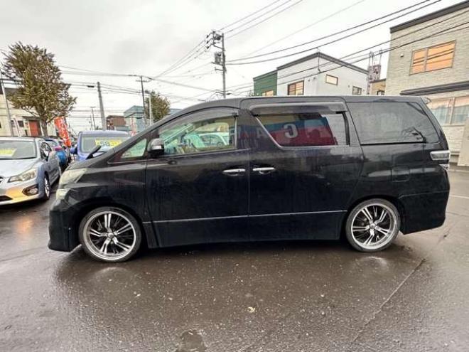 ヴェルファイア2.4 Z 4WD　HDDナビ　Bluetooth　地デジ　両側パワースライドドア　フリップダウンモンター　プッシュスタート　横滑り防止装置　コーナーセンサー　ETC　　社外アルミホイール夏　バックモニター 2400