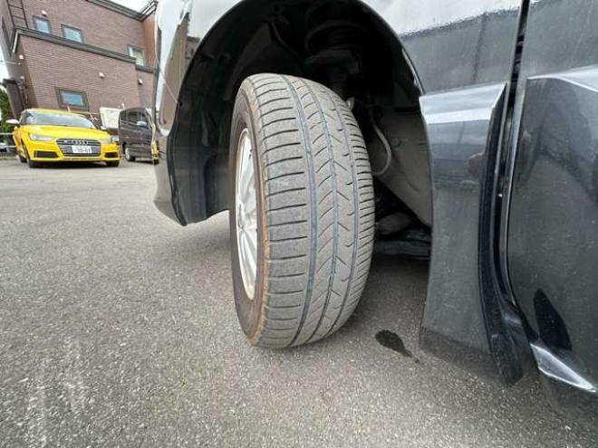 セレナ2.0 ハイウェイスター 4WD　左側パワースライドドア　Bluetooth 2000