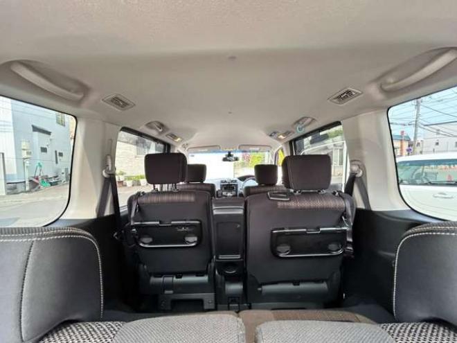 セレナ2.0 ハイウェイスター Vセレクション+SafetyII 4WD　 2000