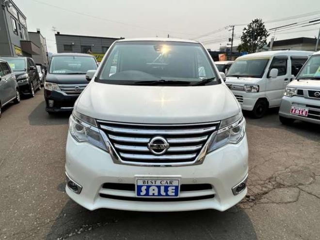 セレナ2.0 ハイウェイスター Vセレクション+SafetyII 4WD　 2000