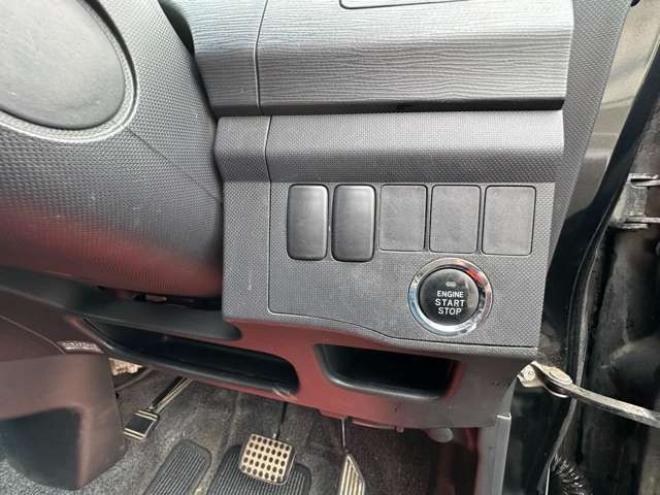 ムーヴカスタム X 4WD　社外CDオーディオ　純正アルミホイール夏　プッシュスタート　キーレスキー 660