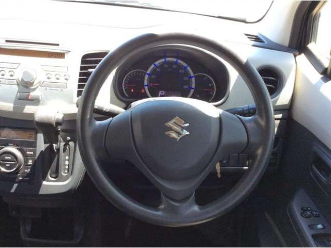 ワゴンRFX 4WD　キーレス　オートエアコン　シートヒーター　ミラーヒーター　アイドリングストップ　助手席シートアンダーボックス　電動格納ミラー　ETC　純正オーディオプレーヤー　CD　FM/AM　AUX 660