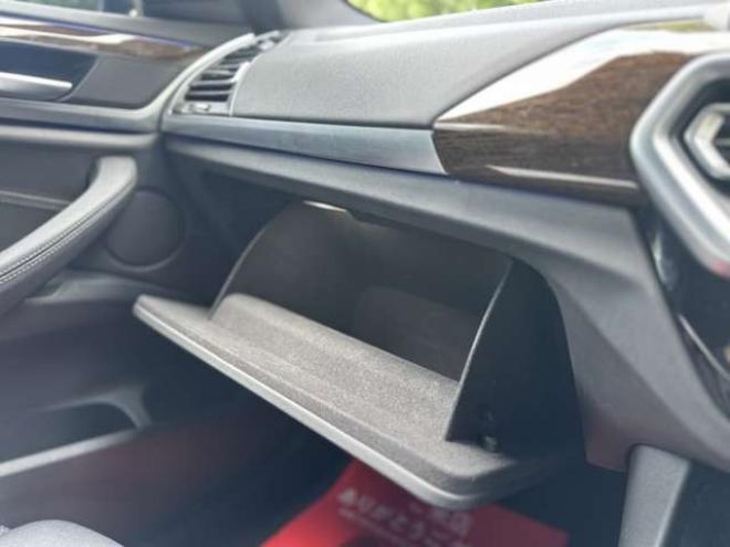 BMWX3 xドライブ20d Mスポーツ ディーゼルターボ 4WD　マイナー後　電動シート　電動リアゲート　TVナビ　バックカメラ　パワステ　パワーウィンドウ　シートヒーター　ETC　アルミホイール　盗難防止装置　ABS　クルーズコントロール 正規輸入車 2000