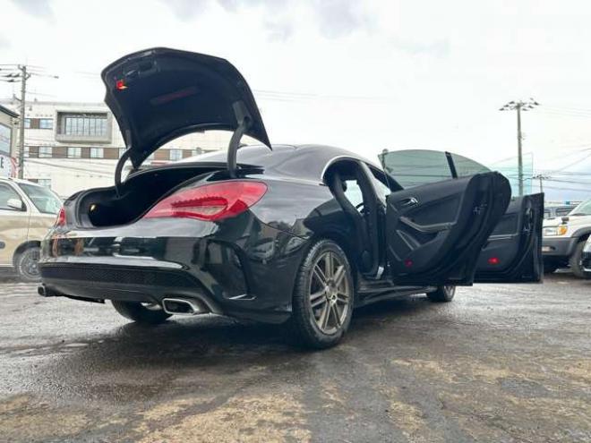 ベンツCLAクラス CLA250 4マチック 4WD　ナビ　TV　バックカメラ　アルミホイール　ディスチャージドランプ　電動シート　パワステ　パワーウィンドウ　キーレス　ETC　シートヒーター　横滑り防止装置　アイドリングストップ　クルーズコントロール 正規輸入車 2000