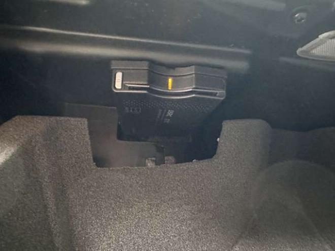 ベンツCLAクラス CLA250 4マチック 4WD　ナビ　TV　バックカメラ　アルミホイール　ディスチャージドランプ　電動シート　パワステ　パワーウィンドウ　キーレス　ETC　シートヒーター　横滑り防止装置　アイドリングストップ　クルーズコントロール 正規輸入車 2000