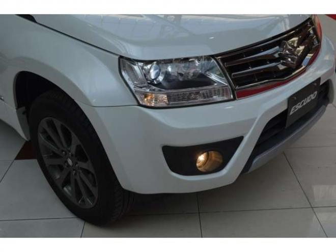 エスクード2.4 ランドブリーズ 4WD　ワンオーナー特別仕様車4WD横滑り防止装置クルーズコントロールSDナビTVバックカメラHIDライト電動ガラスサンルーフクルーズコントロール 2400