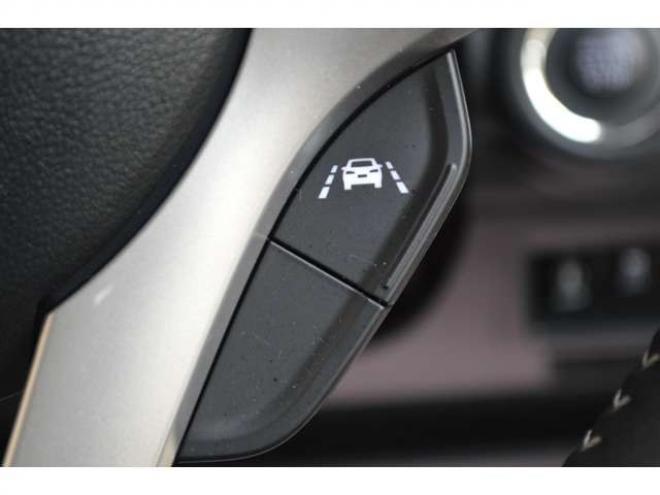 クロスビー1.0 ハイブリッド MZ 4WD　ワンオーナー車ハイブリット4WDターボパドルシフトセーフティサポート搭載アダプティブクルーズコントロールアイドリングストップ全方位モニター付8インチナビTVバックカメラハイビームアシストLEDライト 1000