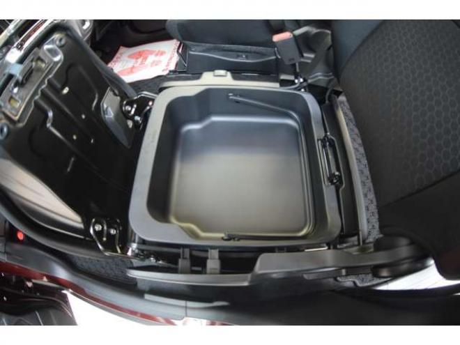 クロスビー1.0 ハイブリッド MZ 4WD　ワンオーナー車ハイブリット4WDターボパドルシフトセーフティサポート搭載アダプティブクルーズコントロールアイドリングストップ全方位モニター付8インチナビTVバックカメラハイビームアシストLEDライト 1000