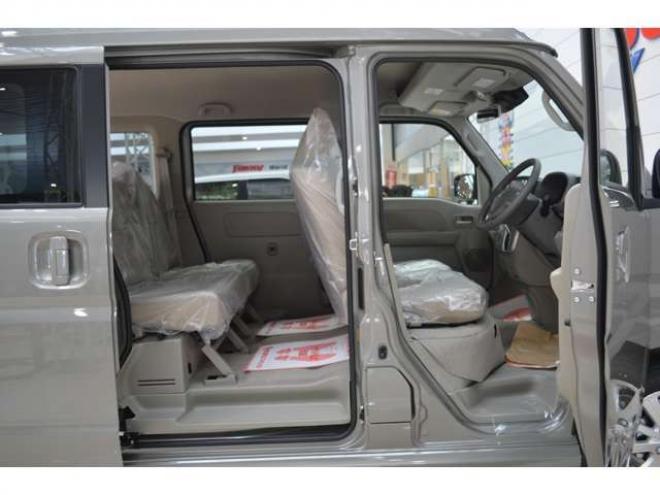 エブリィワゴン PZターボ 4WD　届出済未使用車4WDターボハイルーフスズキセーフティサポート純正バックカメラ付ディスプレイオーディオ左オートスライドドアハイビームアシストLEDライト横滑り防止装置シートヒーター 660