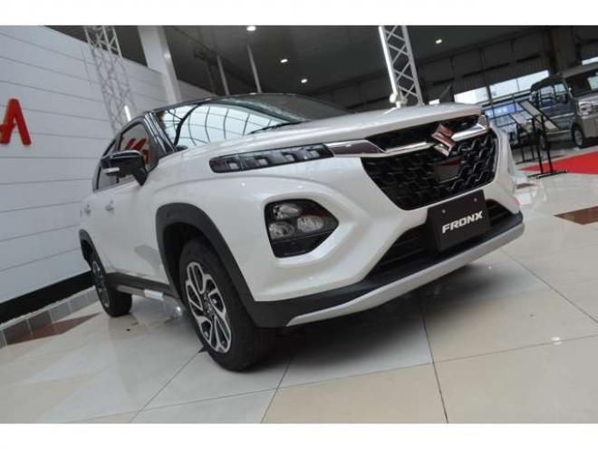 フロンクス1.5 4WD　ハイブリット4WDセーフティサポート搭載4WDスズキコネクト対応通信機装着車アダプティブクルーズコントロール全方位モニター付き9インチナビTVバックカメラハイビームアシストLEDライト 登録済未使用車 1500
