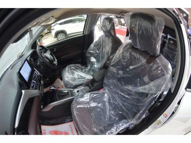 フロンクス1.5 4WD　ハイブリット4WDセーフティサポート搭載4WDスズキコネクト対応通信機装着車アダプティブクルーズコントロール全方位モニター付き9インチナビTVバックカメラハイビームアシストLEDライト 登録済未使用車 1500