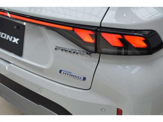 フロンクス1.5 4WD　ハイブリット4WDセーフティサポート搭載4WDスズキコネクト対応通信機装着車アダプティブクルーズコントロール全方位モニター付き9インチナビTVバックカメラハイビームアシストLEDライト 登録済未使用車 1500