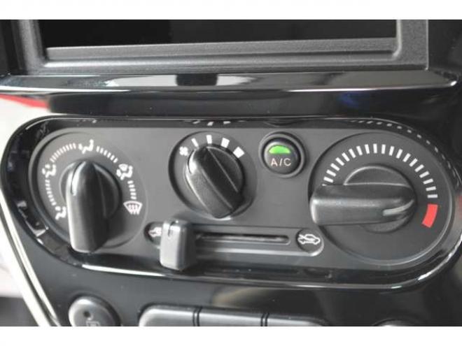 ジムニーランドベンチャー 4WD　ワンオーナー特別仕様車4WDターボフロアオートマチックCDハーフレザーシートヒーター 660