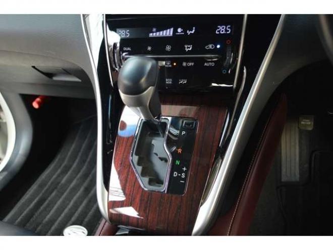 ハリアー2.5 ハイブリッド E-Four プレミアム アドバンストパッケージ 4WD　ワンオーナー車プリクラッシュセーフティ横滑り防止装置ハーフレザーシート全方位モニター付8インチナビ純正ナビTVバックカメラLEDライトETCクルーズコントロールパワーバックドア 2500