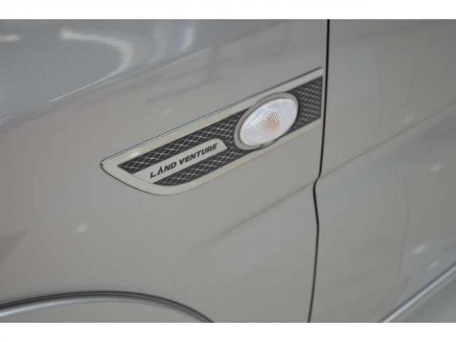 ジムニーランドベンチャー 4WD　ワンオーナー特別仕様車5速マニュアル4WDターボハーフレザーシートヒーターETCドライブレコーダー 660