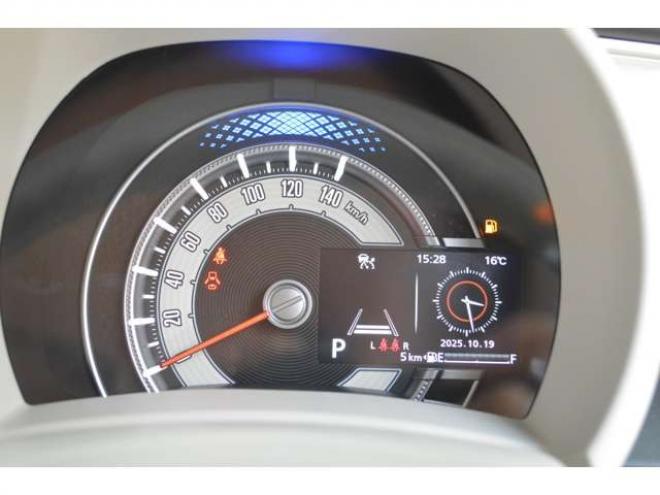 ワゴンRスマイルハイブリッド X 4WD　クリームコーデセーフティサポートスズキコネクト対応9インチ全方位ナビLEDハイブリット4WDセーフティサポート搭載アイドリングストップハイビームアシストLEDライト両側オートスライドドアパーキングセンサー 登録済未使用車 660