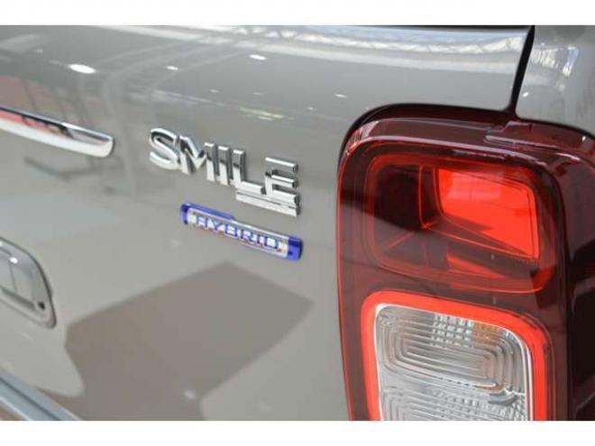 ワゴンRスマイルハイブリッド X 4WD　クリームコーデセーフティサポートスズキコネクト対応9インチ全方位ナビLEDハイブリット4WDセーフティサポート搭載アイドリングストップハイビームアシストLEDライト両側オートスライドドアパーキングセンサー 登録済未使用車 660