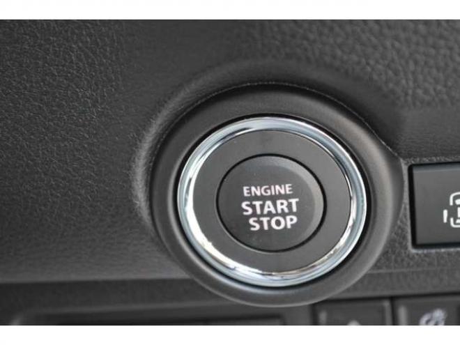 ワゴンRスマイルハイブリッド X 4WD　クリームコーデセーフティサポートスズキコネクト対応9インチ全方位ナビLEDハイブリット4WDセーフティサポート搭載アイドリングストップハイビームアシストLEDライト両側オートスライドドアパーキングセンサー 登録済未使用車 660