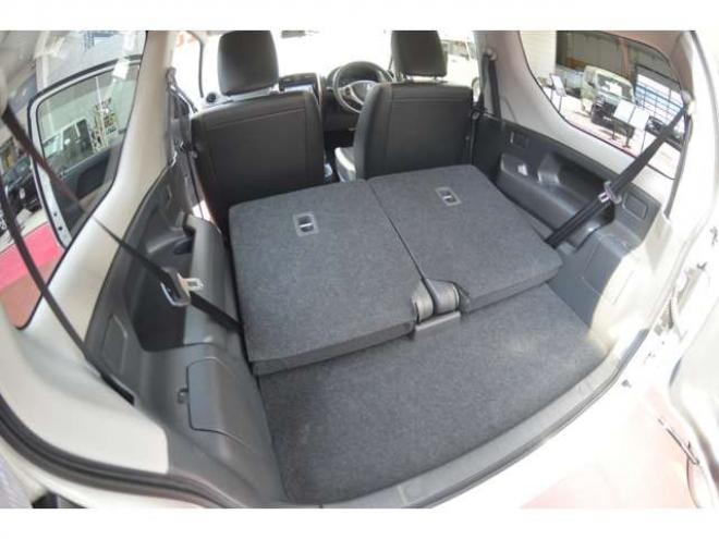 ジムニーランドベンチャー 4WD　ワンオーナー特別仕様車パートタイム4WDターボSDナビTVハーフレザーシートヒーター禁煙車マッドフラップ純正16インチアルミホイル 660