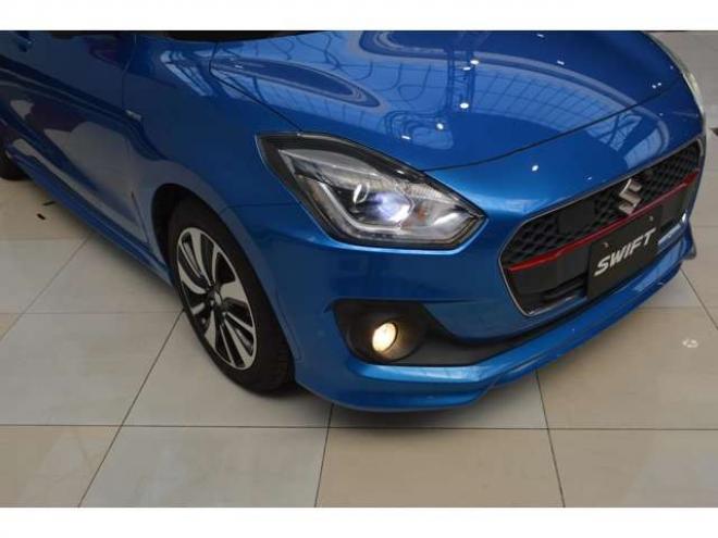 スイフト1.2 ハイブリッド RS セーフティパッケージ装着車 4WD　ワンオーナー車ハイブリッド4WDパドルシフトセーフティサポート搭載アイドリングストップ全方位モニター付8インチナビTVバックカメラLEDライトアダプティブクルーズコントロールドラレコ 1200