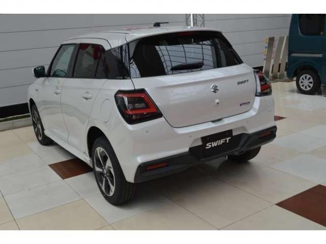 スイフト1.2 ハイブリッド MZ 4WD　ハイブリッド4WDセーフティサポート搭載スズキコネクト対応通信機装着車アイドリングストップ全方位モニター付9インチナビTVバックカメラLEDアダプティブクルーズコントロー電動パーキングブレーキ 登録済未使用車 1200