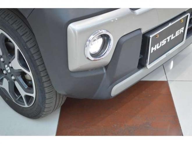 ハスラーJスタイル 4WD　ワンオーナー特別仕様車ハイブリッド4WDセーフティサポート搭載横滑り全方位モニター付9インチナビTVバックカメラ横滑り防止装置ハイビームアシストLEDビルトインETC 660