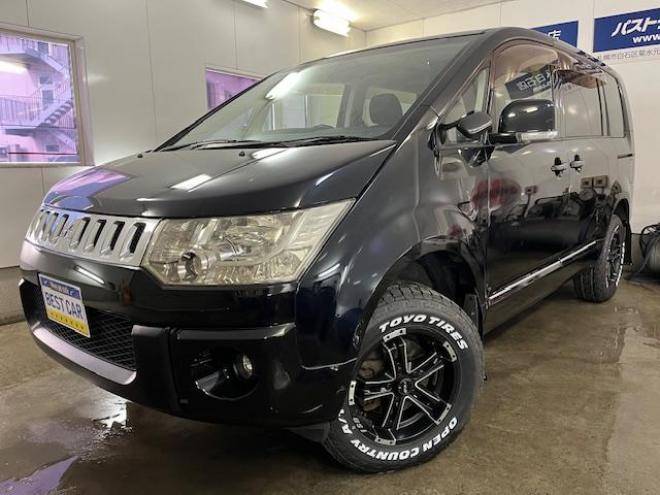 デリカＤ：５　本州仕入　ワンオーナー　寒冷地仕様　禁煙車　両側パワースライドドア　アルパインリアモニター　新品ＴＯＹＯホワイトレター　新品ＪＡＯＳブラックマッドガード　社外１６ＡＷ＋スタッドレスタイヤ付　ＥＴＣ 4WD 2400 5Dr