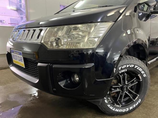 デリカＤ：５　本州仕入　ワンオーナー　寒冷地仕様　禁煙車　両側パワースライドドア　アルパインリアモニター　新品ＴＯＹＯホワイトレター　新品ＪＡＯＳブラックマッドガード　社外１６ＡＷ＋スタッドレスタイヤ付　ＥＴＣ 4WD 2400 5Dr