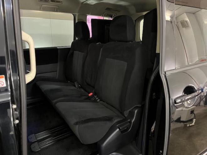 デリカＤ：５　本州仕入　ワンオーナー　寒冷地仕様　禁煙車　両側パワースライドドア　アルパインリアモニター　新品ＴＯＹＯホワイトレター　新品ＪＡＯＳブラックマッドガード　社外１６ＡＷ＋スタッドレスタイヤ付　ＥＴＣ 4WD 2400 5Dr