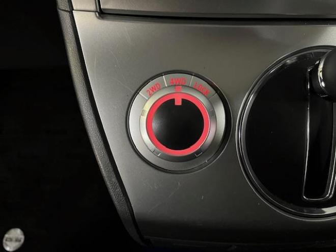 デリカＤ：５　本州仕入　ワンオーナー　寒冷地仕様　禁煙車　両側パワースライドドア　アルパインリアモニター　新品ＴＯＹＯホワイトレター　新品ＪＡＯＳブラックマッドガード　社外１６ＡＷ＋スタッドレスタイヤ付　ＥＴＣ 4WD 2400 5Dr