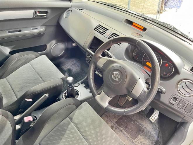 スイフト1.6スポーツ 5年保証 MT ローダウン 寒冷地仕様 禁煙 車検整備2年付 修復歴無