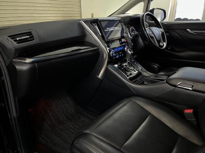 アルファードハイブリッド本州仕入　禁煙車　モデリスタエアロ　純正１０インチビッグナビ　純正リアフリップダウンモニター　フルセグ地デジ　ＤＶＤ再生　Ｂｌｕｅｔｏｏｔｈ　デジタルインナーミラー　シーケンシャルウィンカー　ＥＴＣ 4WD 2500 5Dr