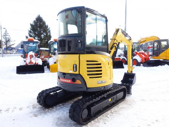 バックホーヤンマー　VIO30-6　バケット容量0.12m3