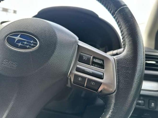 インプレッサXVハイブリッド 2.0i 4WD　ナビ　ワンセグ　アルミホイール　クルーズコントロール　ABS　横滑り防止装置　盗難防止装置　パワステ　パワーウィンドウ　スマートキー　キーレスエントリー　MTモード付　アイドリングストップ　ETC 2000