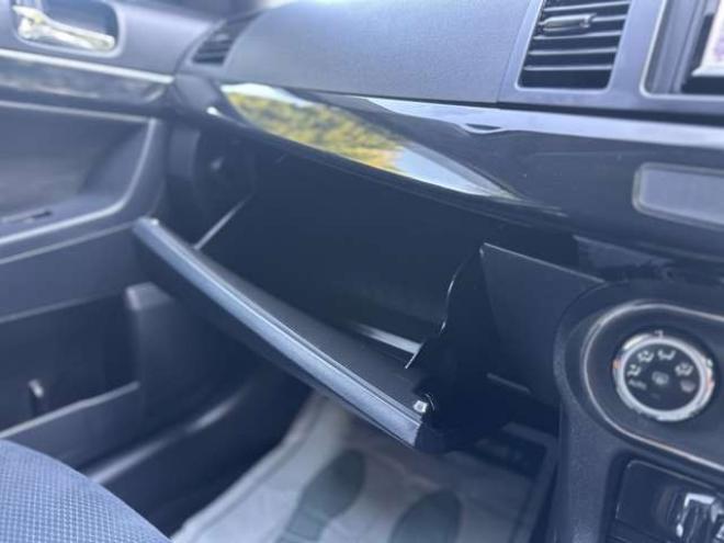 ギャランフォルティス 2.0 ラリーアート 4WD　社外ナビ　フルセグ　バックカメラ　ドラレコ　パワーウィンドウ　パワステ　ABS　キーレスエントリー　盗難防止装置　　クルーズコントロール 2000