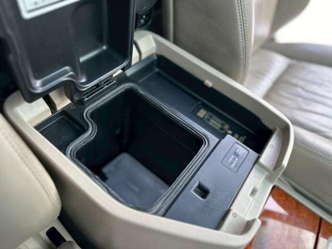 ランドクルーザー100 4.2 VXリミテッド ディーゼルターボ 4WD　エンジンスターター　ETC 純正アルミ　純正ナビ　電動シート　シートヒーター　コンソールクーラーBOX　バックカメラ　パワステ　パワーウィンドウ　クルーズコントロール　ABS 4200