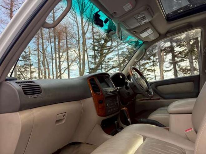 ランドクルーザー100 4.2 VXリミテッド ディーゼルターボ 4WD　エンジンスターター　ETC 純正アルミ　純正ナビ　電動シート　シートヒーター　コンソールクーラーBOX　バックカメラ　パワステ　パワーウィンドウ　クルーズコントロール　ABS 4200