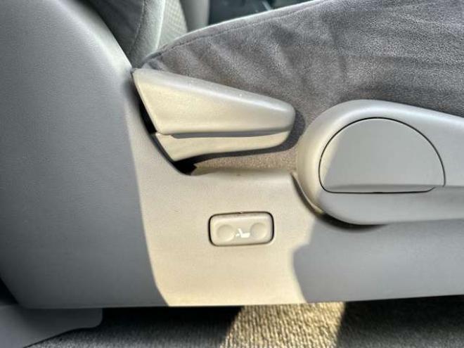 ハイラックスサーフ2.7 SSR-X リミテッド 4WD　リフトアップ/社外ナビ/PS/PW/AW/Bカメラ 2700