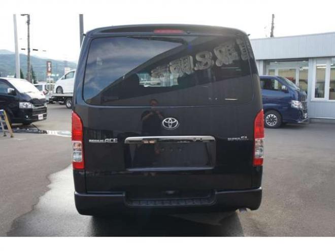 レジアスエース2.8 スーパーGL ダークプライムII ロングボディ ディーゼルターボ 4WD　415COBRA　S-6ボンネット&クリーンルック3Fリップ&ステージ2ルーフスポイラー&バッドラッカーSD-6　17インチAW　ヨコハマPARADA215/60R17　両側パワースライドドア　ETC　社外コンソールBOX 2800