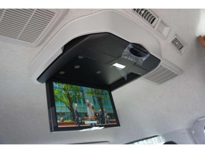 ハイエースバンスーパーロングHR　8人乗りキャンピング4WD　走行充電&外部充電&サブバッテリー　　　&FFヒーター&冷蔵庫&シンク&給排水　アルパインBIG-X&フリップダウン　415COBRAフロントリップ&バッドラッカー17AW　デジタルインナー　全方位カメラ 2700