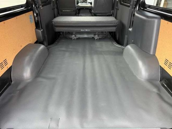 ハイエースバン2.8 DX ロング ディーゼルターボ 4WD　登録未使用車　寒冷地仕様　パノラミックビューモニター　デジタインナーミラー　LEDヘッドランプ　電動格納ミラーヒータ付　リアAC　リアヒーター　スライドドアイージークローザー　バックドアイージークローザー 登録済未使用車 2800