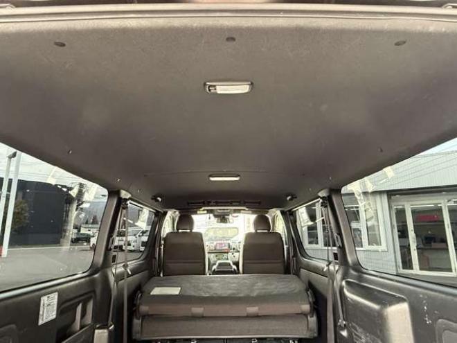 ハイエースバン2.8 スーパーGL 50TH アニバーサリー リミテッド ロングボディ ディーゼルターボ 4WD　415COBRA　CL-3 フロントリップスポイラー　ステージ2ルーフスポイラー　By2NEO　BADフェイスボンネット　ローフォルムフェンダー　ESSEX　ENCB　17インチブロンズホイール　ヨコハマパラダ　NEWパーツカスタム 2800