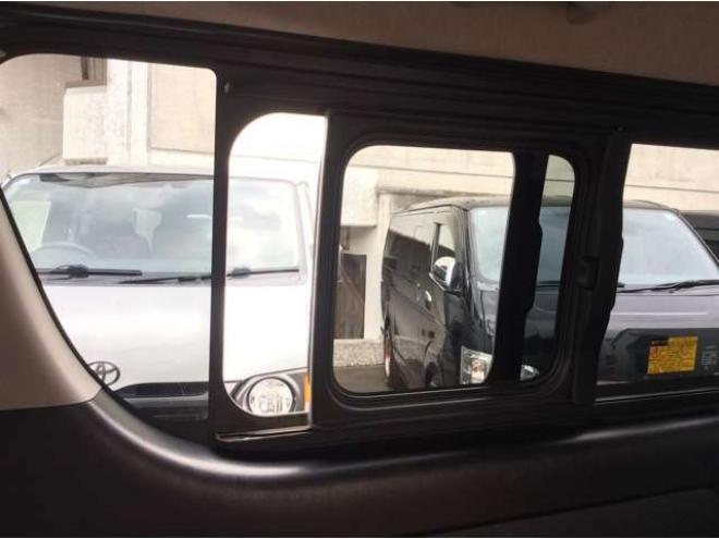 ハイエースバン3.0 スーパーGL ロング ディーゼルターボ 4WD　リアヒーター&クーラー　キーレス　ETC　電動格納ミラー　デュアルエアコン　ベッドキッド　フロントフォグランプ　clarionSDナビ(NXL13)　AUX　Bluetooth　USB　16インチAW 3000