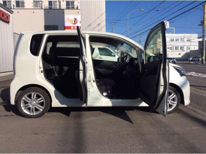 ムーヴカスタム RS SA 4WD　プッシュスタート　スマートキー　エンスタ　本革巻きステアリング　電動格納ミラー　フロントフォグ　ETC　横滑り防止　衝突被害軽減　アイドリングストップ　純正ナビ　フルセグTV　HDMI入出力対応　Bluetooth 660