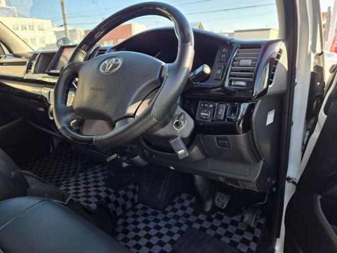 ハイエース2.7 GL ロング ミドルルーフ 4WD　寒冷地仕様　パワスラ　リアヒーター&クーラー　キーレス　アルパイン8インチメモリナビ　フルセグTV　Bluetooth　CD/DVD　フリップダウンモニター　バックカメラ　ドライブレコーダー　ETC　エンジンスターター 2700