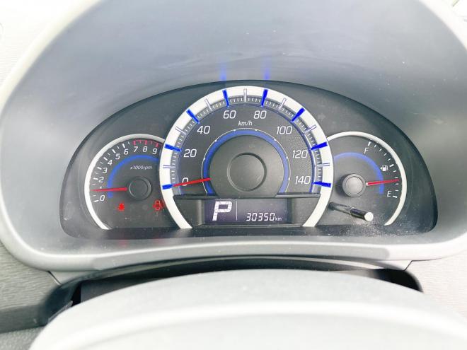 ワゴンR660スティングレーX 4WD　ローンが不安な方＜優遇ローン＞　1年保証　プッシュスタート　HID 